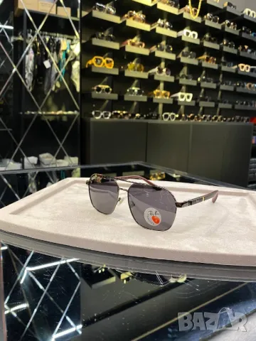 очила ray ban , снимка 2 - Слънчеви и диоптрични очила - 49190168