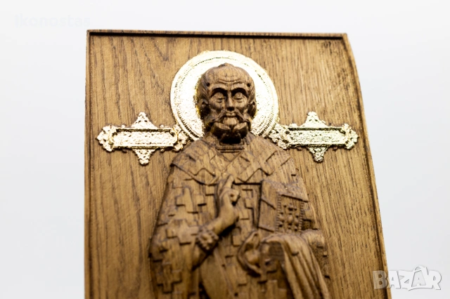 Позлатена релефна икона на Свети Николай Чудотворец от дъб, снимка 4 - Икони - 53223991