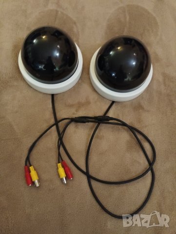 Два броя куполни цветни камери Santec vtc 262 pwd. 