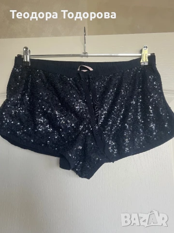 Паетени панталонки Victoria’s Secret , снимка 2 - Къси панталони и бермуди - 51391026