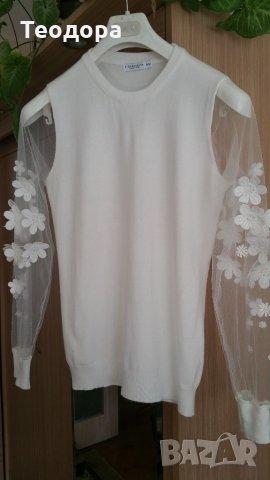 Блуза с ефектни ръкави