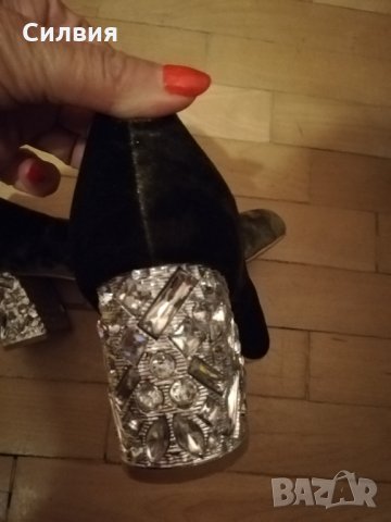 Нови,велур за 25 лв, снимка 2 - Дамски ежедневни обувки - 33098157