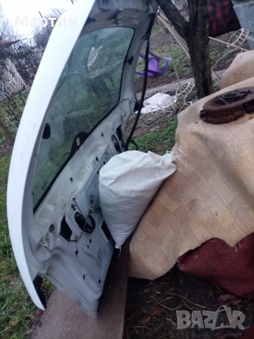 Заден капак Задна пета врата ( багажник ) за Рено Меган Сценик, снимка 5 - Части - 30580104