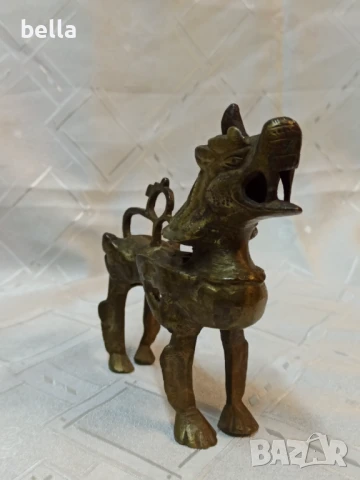 Бронзова масивна  статуетка на Фу куче, известно още като китайски лъв пазител, снимка 2 - Антикварни и старинни предмети - 51227014