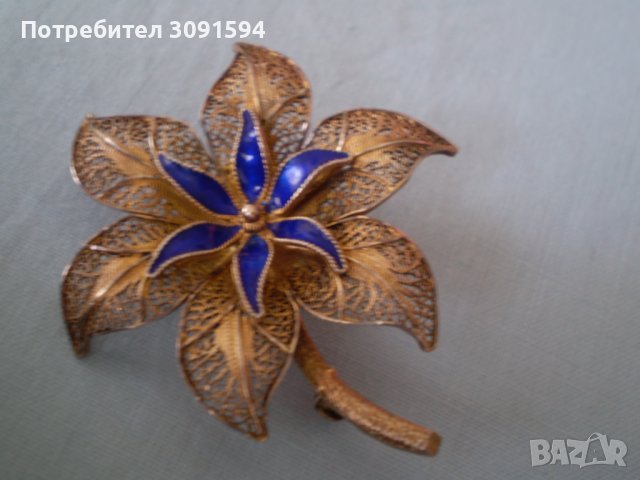  1930г майсторска сребърна брошка цвете проба 835 филигран емаил позлата , снимка 12 - Антикварни и старинни предмети - 36875765