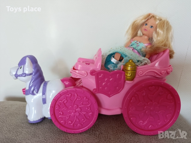 Малка кукла с каляска