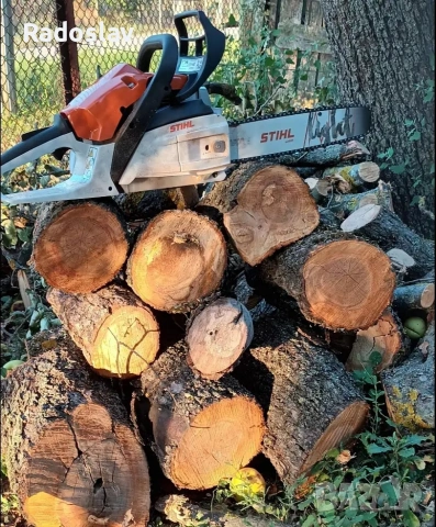 Рязане на дърва за огрев 