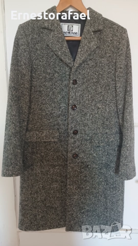 Елегантно вълнено палто 