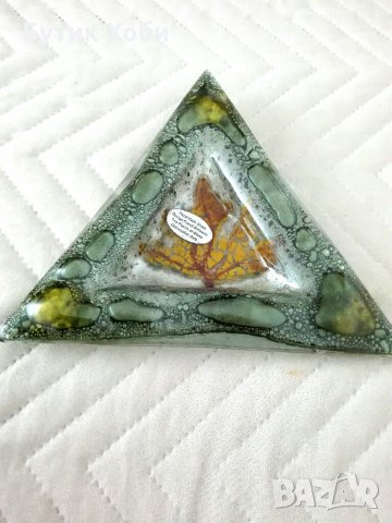 Авторски стъклен пепелник , снимка 2 - Декорация за дома - 33647924