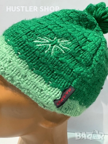 Дамска зимна шапка MAMMUT , снимка 2 - Шапки - 52793497