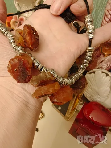 Ръчно изработено колие с хесонит и сребърни елементи, снимка 3 - Колиета, медальони, синджири - 49392984