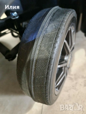 Акумулаторна кола, снимка 4 - Коли, камиони, мотори, писти - 53221274