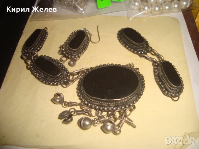 ОСМАНСКИ ГРИВНА и ОБЕЦА ПОСРЕБРЕНИ с ШЛИФОВАН ЧЕРЕН ОНИКС МАЙСТОРСКА СТАРА ИЗРАБОТКА НАКИТИ 23469, снимка 13 - Антикварни и старинни предмети - 33435042