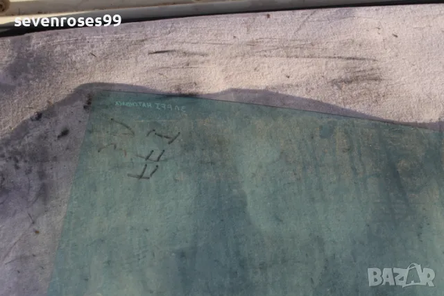 Стъкло задно ляво Форд Фокус 1 2001 4врати Ford Focus 1, снимка 2 - Части - 48580256