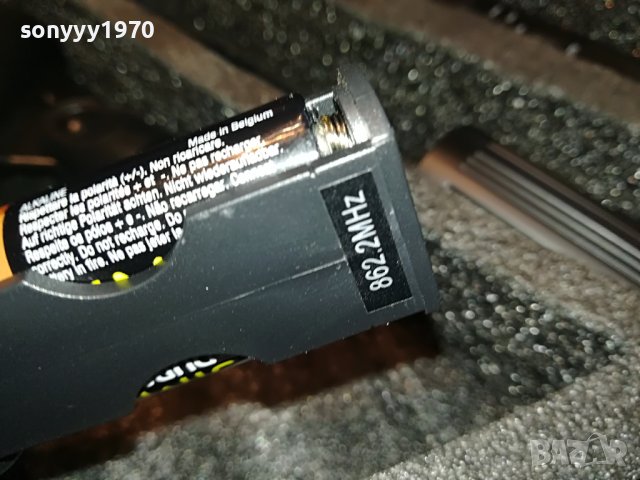 SHURE WIRELESS MICROPHONE 3008221650, снимка 17 - Микрофони - 37847730