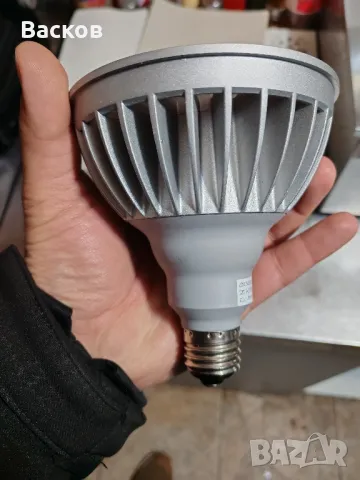 LED E27 Toshiba PAR38 19.7W, снимка 5 - Лед осветление - 49295499