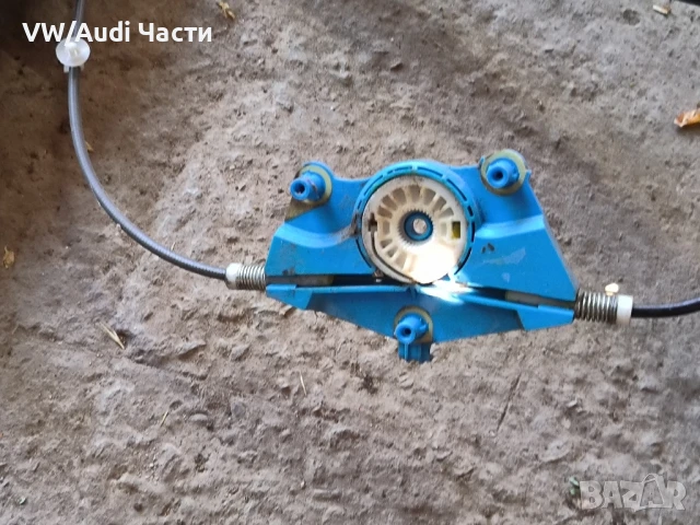 Заден десен стъклоповдигач механизъм врата стъкло за Ауди А4 Б6 Audi A4 B6 седан, снимка 5 - Части - 51364965