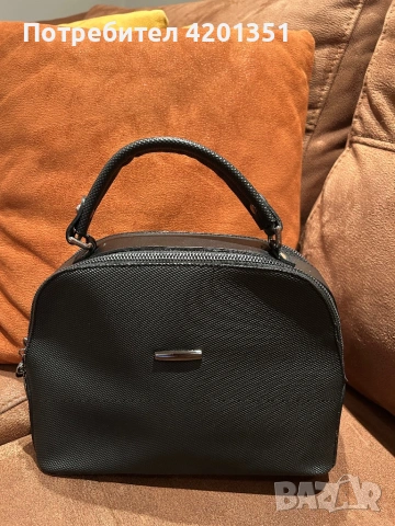 Дамска черна чанта