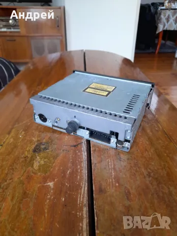 Стар CD Player Mitsubishi, снимка 3 - Други ценни предмети - 50096179