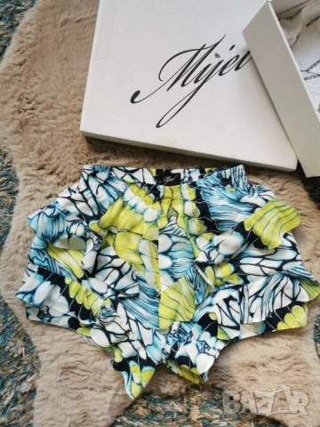 Mijel панталонки с къдри Butterfly, снимка 4 - Къси панталони и бермуди - 51634995