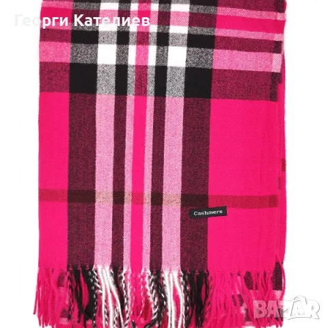 Шапка шал и ръкавици-Комплект в розов цвят циклама, снимка 2 - Подаръци за жени - 48356027