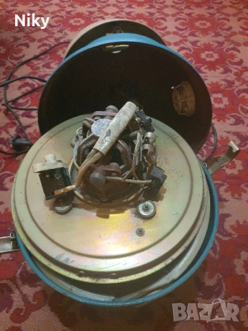 Руска прахосмукачка Audra 87г., снимка 2 - Прахосмукачки - 50971869