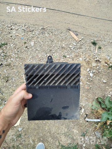 Усилвател за bmw Е46 купе, снимка 2 - Ресийвъри, усилватели, смесителни пултове - 53173820