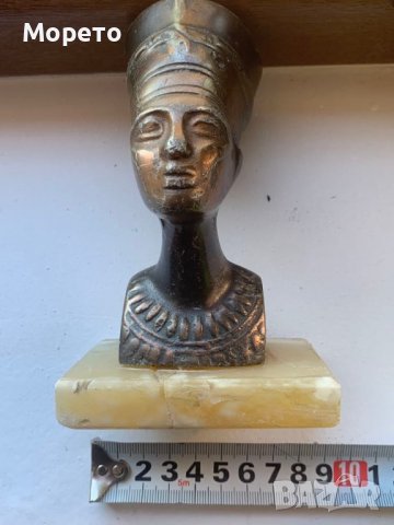Стара египетска статуетка на Нефертити-бронз и оникс-2, снимка 2 - Антикварни и старинни предмети - 39159980
