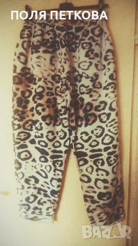 Панталон ефектен принт, снимка 2 - Панталони - 49384745