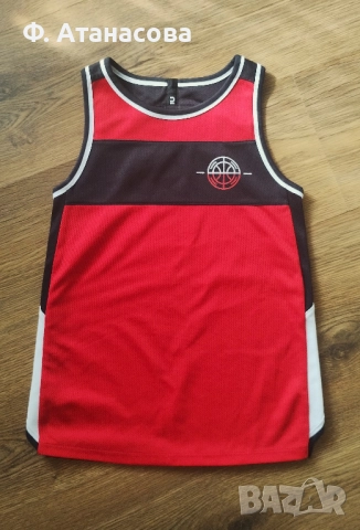 Страхотен двулицев потник за спорт, размер 140-146, 9-10 години, като нов