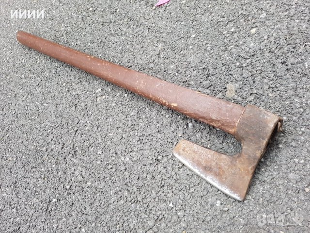 Кована брадва 