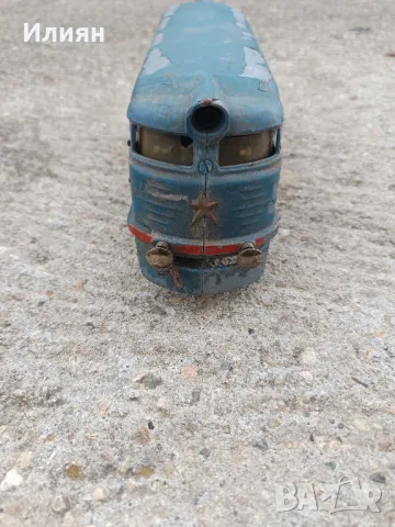 Локомотив вагони и релси , снимка 6 - Антикварни и старинни предмети - 49544026