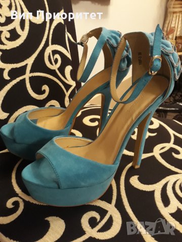 син сандал чисто нов с платформа отпред и елегантен удобен ток, снимка 6 - Сандали - 34722491