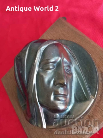 Стара Релефна Икона Дева Мария ,Дърво и Метал, снимка 3 - Антикварни и старинни предмети - 53244875