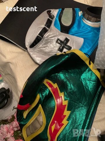 Шампионски пояси WWE World Championship и маски Rey Mysterio Mask на брой belt колан, снимка 9 - Други - 49124225