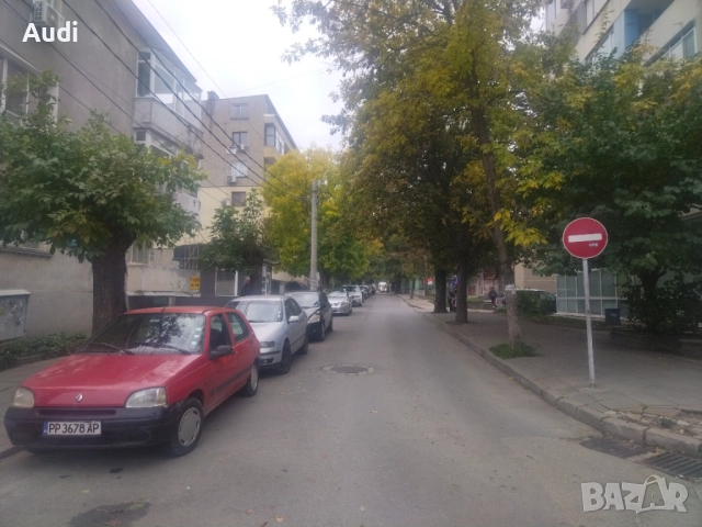 Собственик продава таванско ателие Статут по Нот. Акт "АТЕЛИЕ" Идеален център на гр.Разград, снимка 4 - Апартаменти - 52051885