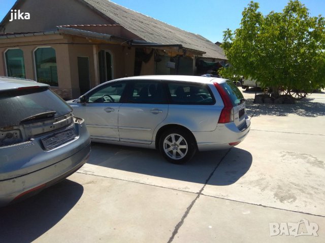 Volvo V50 1.6/2.0D 2011г 2бр на ЧАСТИ, снимка 2 - Автомобили и джипове - 36752865