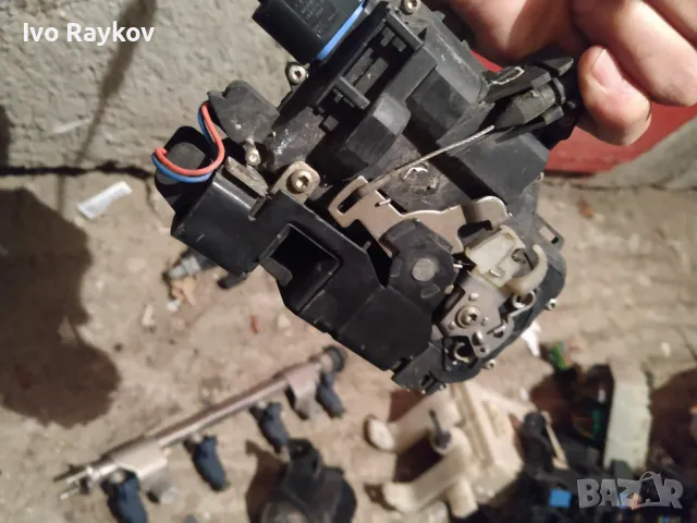 Брава , заключалка за VW , Skoda , снимка 3 - Части - 47342620