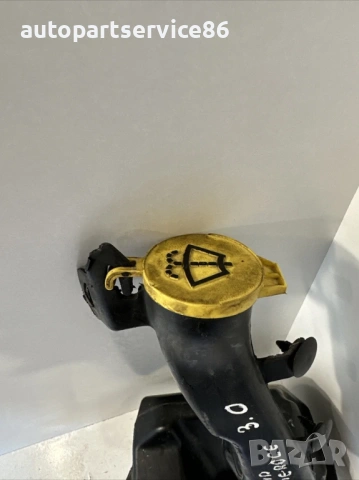 Резервоар за миене на предното стъкло за Jeep Grand Cherokee 3.0 Crd (2007) 55157474AF , снимка 3 - Части - 53523001