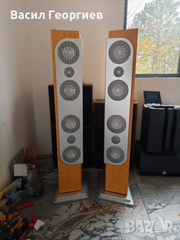 Тонколони ReVox Emetric 220 