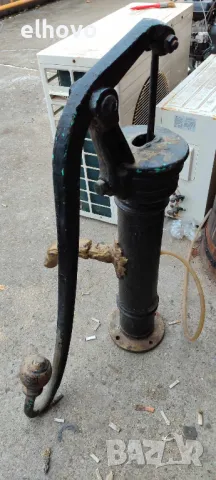 Стара ръчна градинска помпа, снимка 2 - Антикварни и старинни предмети - 48942969