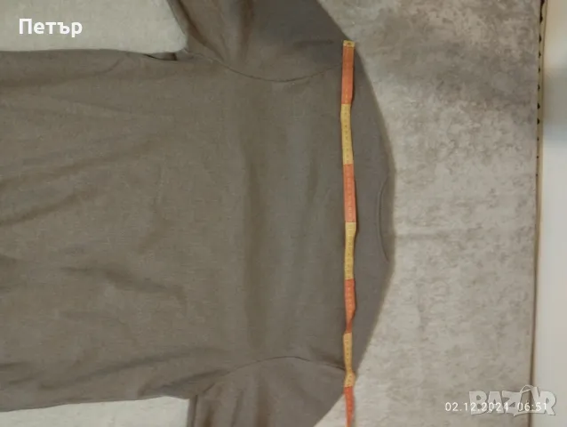 Продавам мъжки пуловер