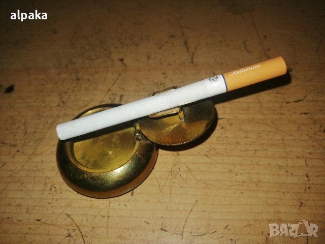 Продавам малък месингов пепелник, снимка 2 - Декорация за дома - 43803886
