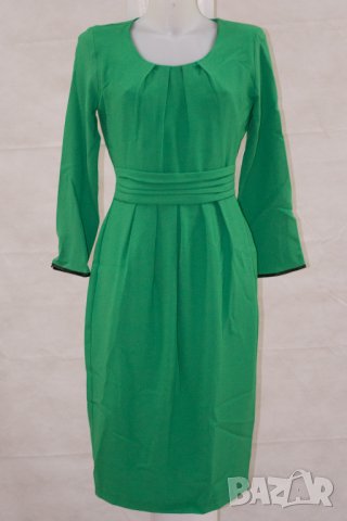 Зелена рокля с ефектни плохи Aldora - M, снимка 2 - Рокли - 43102096