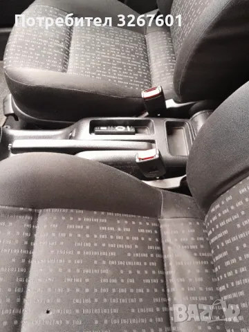 Фолксваген Голф 1.4 75кс.обслужен, снимка 11 - Автомобили и джипове - 49325751