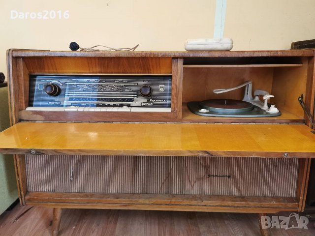 Музикален шкаф Хармония/Supraphon , снимка 2 - Антикварни и старинни предмети - 37275402