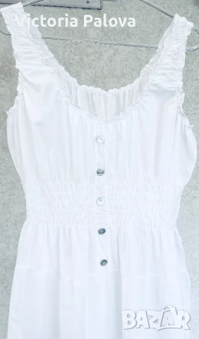 Въздушна бяла рокля тънък памук  Италия, снимка 2 - Рокли - 51063515
