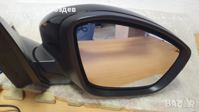 Оригинално прибиращо се дясно огледало за Peugeot 208 , 2008 II / Пежо 208 и 2008 (след 2019 г.), снимка 2 - Части - 52000830