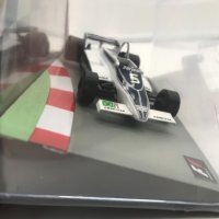 Метална количка Формула Болид Altaya Brabham BT49 -1981 1:43, снимка 2 - Колекции - 39617421