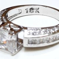Златен пръстен Бяло Злато 18К със Бели камъни Сваровски НОВ, снимка 3 - Пръстени - 28958673